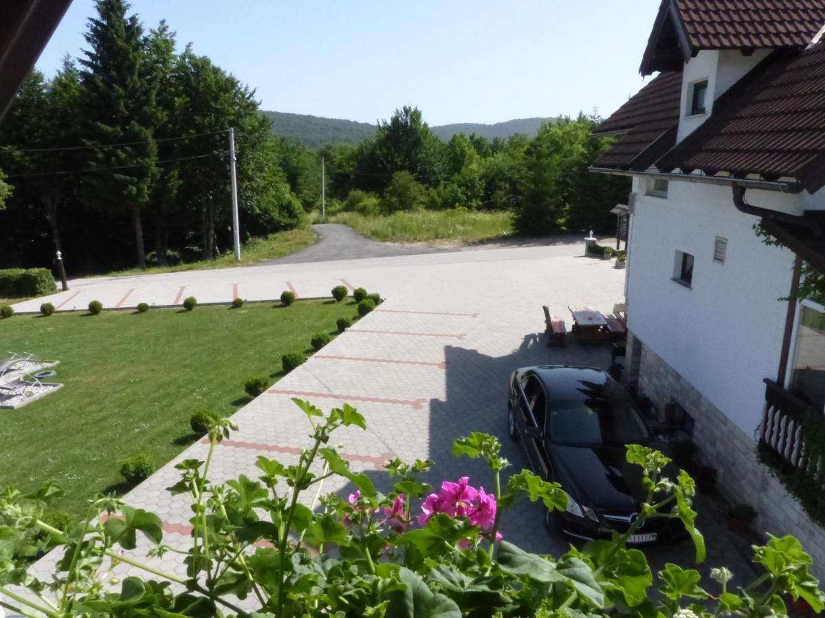 Hotel House Pox à Plitvička Jezera Extérieur photo