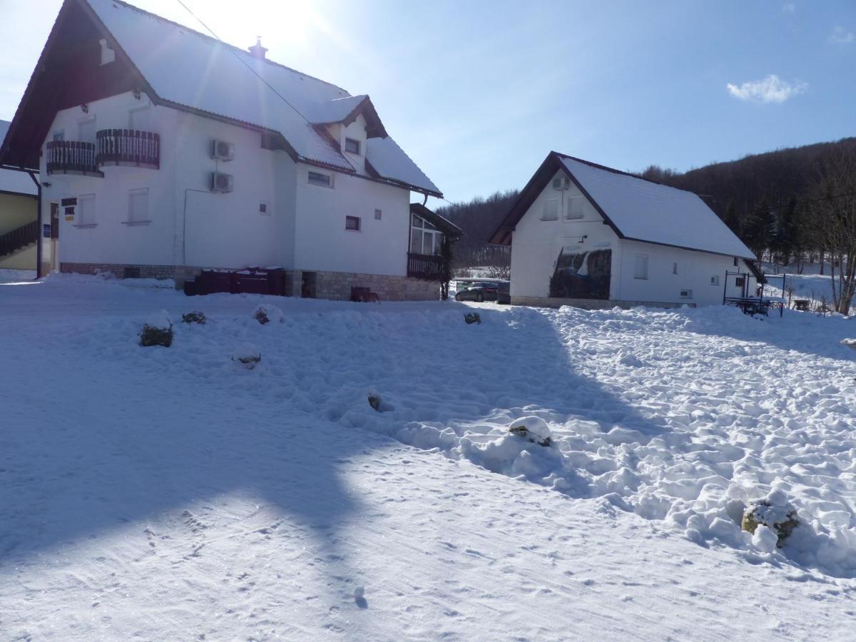 Hotel House Pox à Plitvička Jezera Extérieur photo