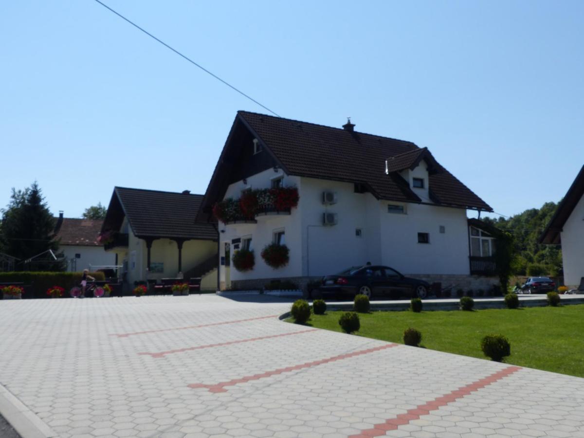 Hotel House Pox à Plitvička Jezera Extérieur photo